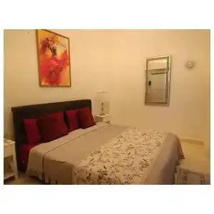 Alquiler de apartamento con 3 habitaciones en la habana vieja miniatura 1